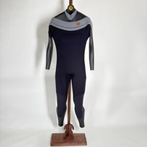 国産高級ウェットスーツのDOVE | DOVE SURFING WETSUITS