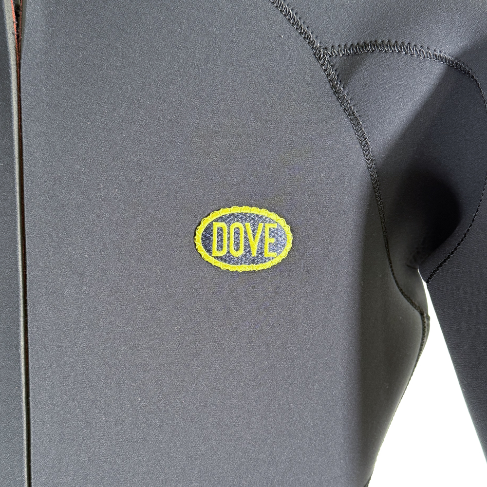 クラシック・フロントジップ・フルスーツ [国産高級ウェットスーツのDOVE ]